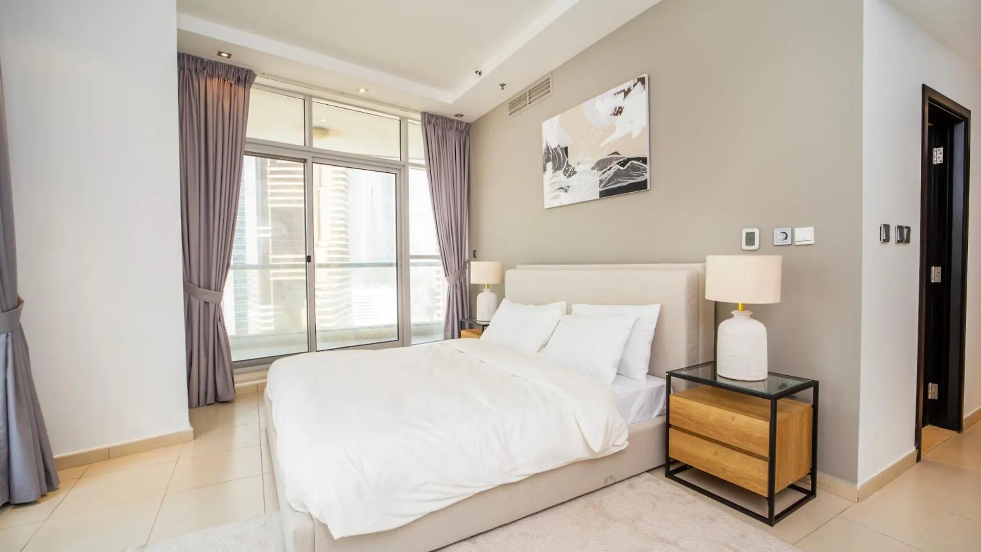 Havn - 3 Bedroom In Skyview Tower, Dubai Marina 0*,